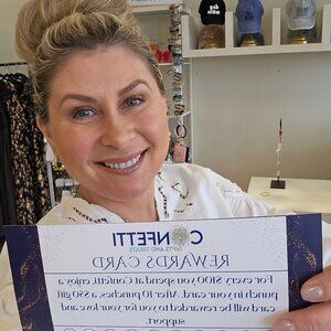 Meet your Posher, Elena